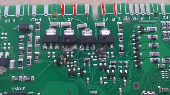 Nahaufnahme einer Leiterplatte mit elektronischen Bauteilen