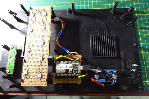 Elektronik-Aufbau mit ESP32-Test und Lochrasterplatinen