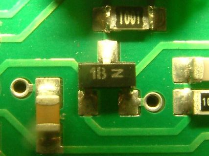 Nahaufnahme einer Leiterplatte mit SMD-Bauteilen
