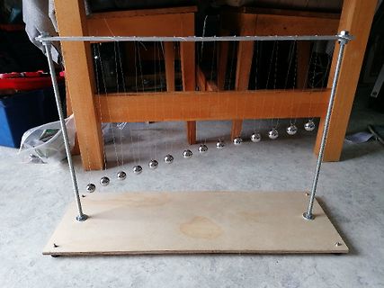Aufbau eines Newtonschen Pendels