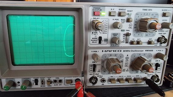 Hameg 60MHz Oszilloskop mit Messkurve