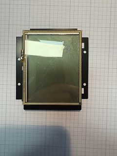 Defektes LCD-Display mit Rissen
