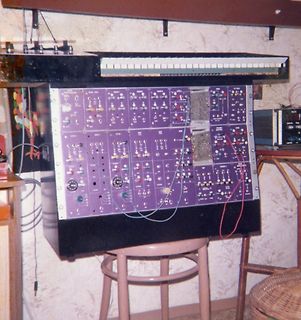 Modularer Synthesizer mit Tastatur