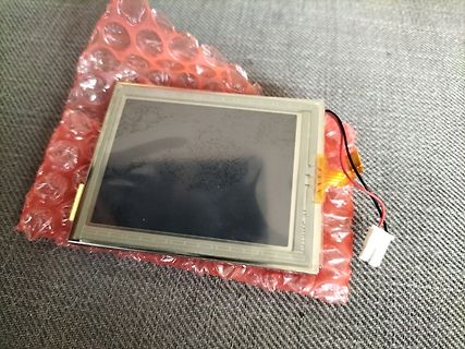 LCD-Display in Luftpolsterfolie