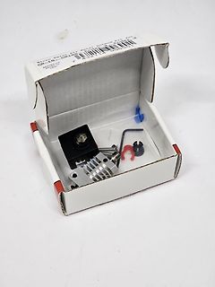 Inhalt einer Verpackung mit mechanischen Bauteilen