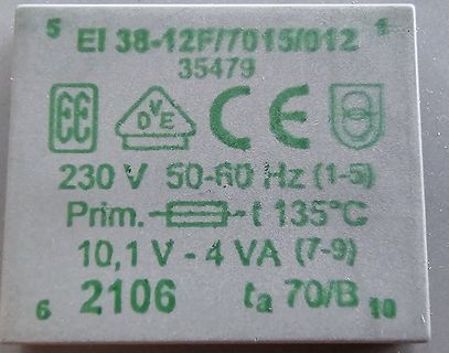 Typenschild eines Netzteils