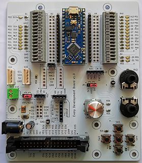 Every Development Board mit Atmel Mikrocontroller