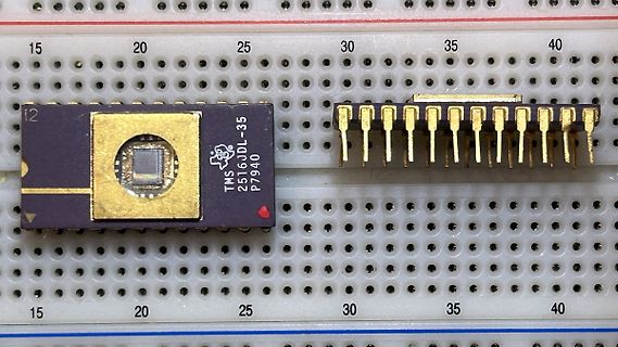 TMS2516JDL-35 Chip auf Breadboard