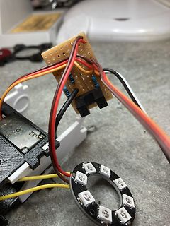 Freie Verdrahtung mit Lochrasterplatine und LED-Ring