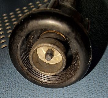 Nahaufnahme eines elektrischen Steckers oder Anschlusses