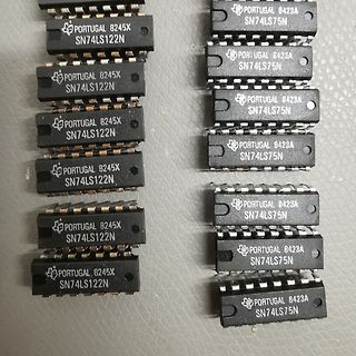 Diverse integrierte Schaltkreise in DIP-Gehäuse