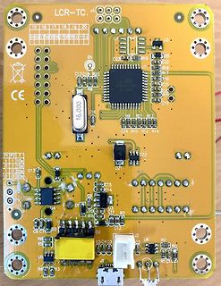 Leiterplatte mit Mikrocontroller und elektronischen Bauteilen