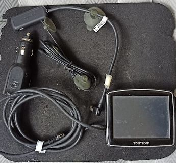TomTom Navigationsgerät mit Zubehör