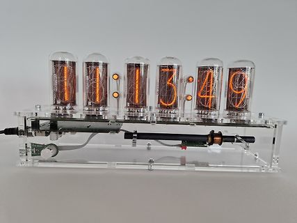 Nixie-Röhren-Uhr in Acrylgehäuse