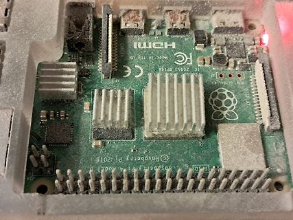 Raspberry Pi 4 Model B mit Kühlkörpern