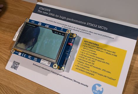 STM32V8 Mikrocontroller Werbeaufsteller mit Display