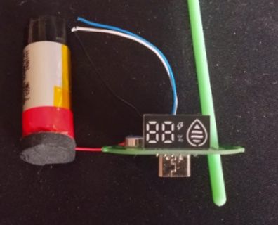 Aufbau mit Batterie, Display und Leiterplatte
