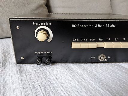 RC-Generator für Frequenzen von 3 Hz bis 25 kHz