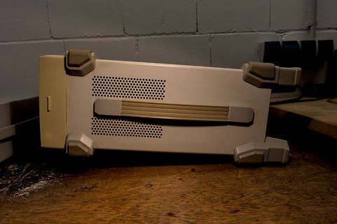 Unterseite eines elektronischen Geräts