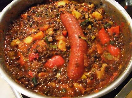Eintopf mit Wurst und Linsen