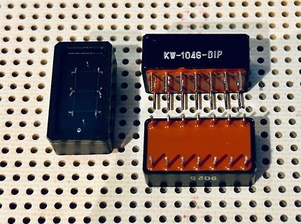 Elektronische Bauteile auf Lochrasterplatte
