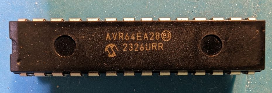 Mikrocontroller AVR64EA28