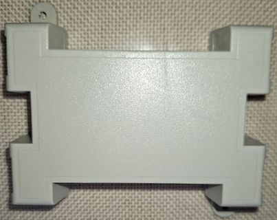 Graues Kunststoffgehäuse