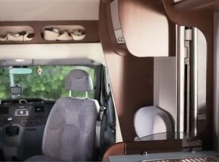Innenraum eines Wohnmobils oder Transporters