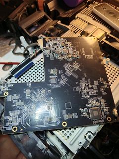 Geöffnete Elektronik mit Leiterplatte