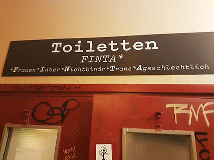 Schild für Toiletten mit geschlechtsspezifischer Aufteilung