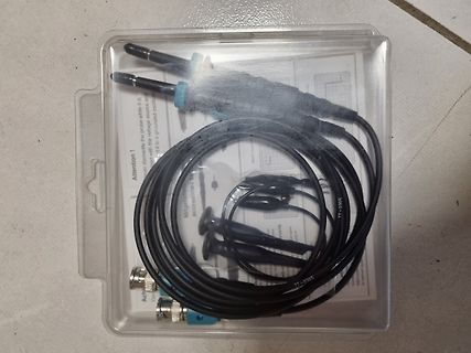 Messleitungen in einer Kunststoffbox