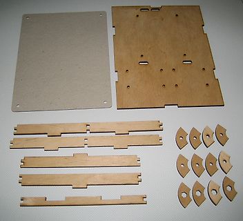 Lasergeschnittene Holzbauteile für ein Gehäuse oder Projekt