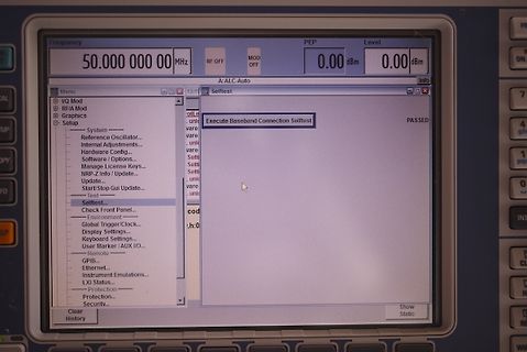 Display eines Signalgenerators mit Menüführung