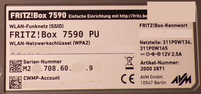 Typenschild einer FRITZ!Box 7590
