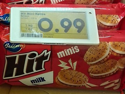 Verpackung von Hit Mini Kekse mit Preisschild