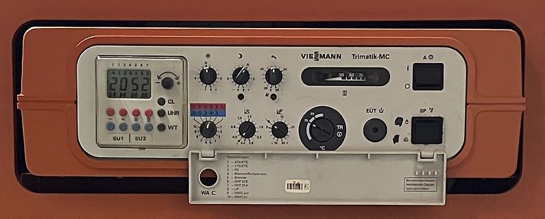 Bedienfeld einer Viessmann Trimatik-MC Heizungssteuerung