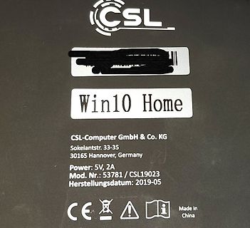 Aufkleber mit Herstellerinformationen eines Computers