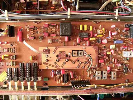 Innenansicht einer bestückten Leiterplatte