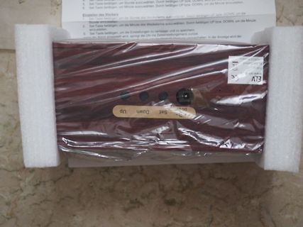 Elektronikbauteil in Verpackung