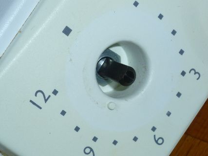 Nahaufnahme eines Drehreglers mit Skala