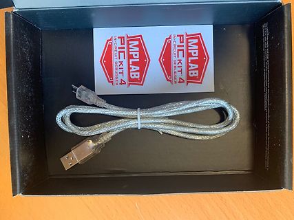 MPLAB PICkit 4 In-Circuit Debugger mit USB-Kabel