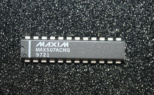 Maxim MAX507ACNG integrierter Schaltkreis