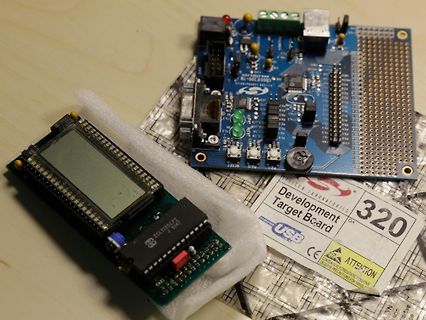 Silicon Laboratories Development Target Board und LCD-Modul