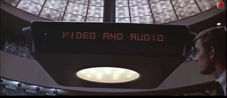 Display mit Text 'VIDEO AND AUDIO'