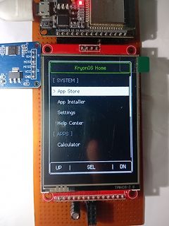 Mikrocontroller-Aufbau mit Display und KryonOS Menü