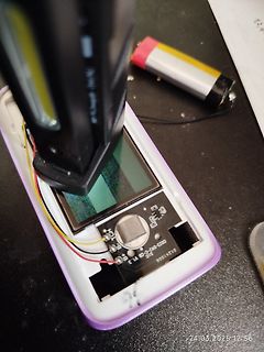 Handheld-Messgerät mit Display und Akku