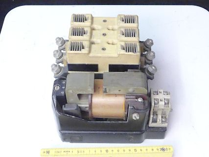 Elektromagnetisches Schütz oder Relais