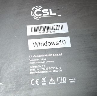 Typenschild eines Computers