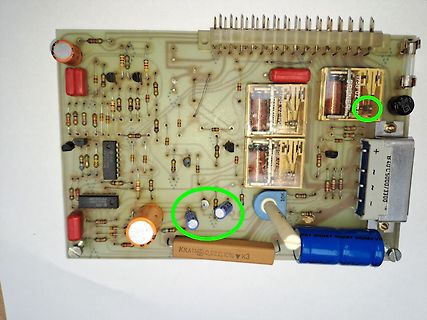 Bestückte Leiterplatte mit elektronischen Bauteilen