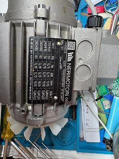 Typenschild eines NERIMOTORI Elektromotors